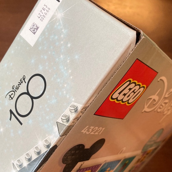 LEGO Disney 100 Years of Animation Icons Set 43221 NWT - Picture 10 of 11
